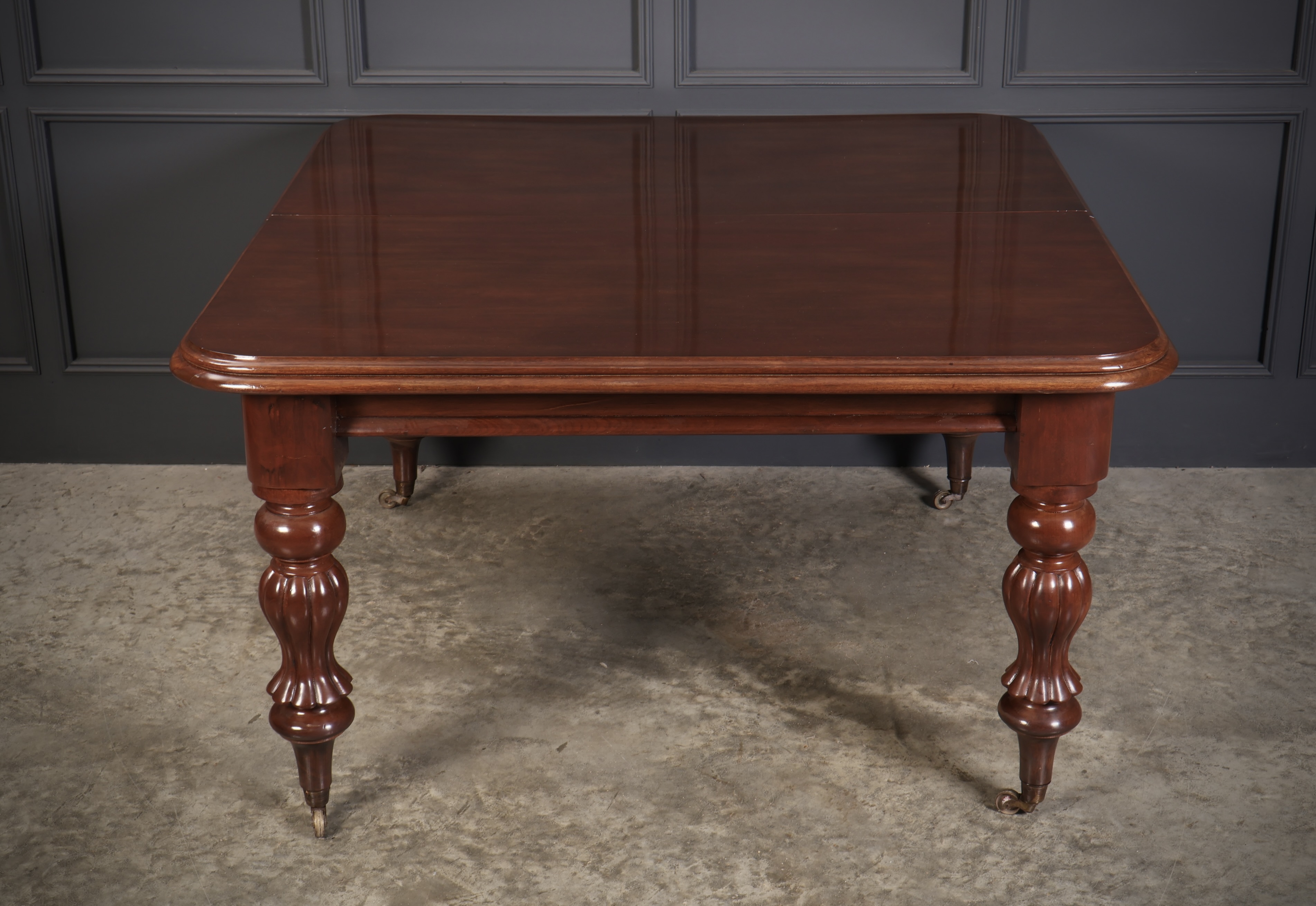 Early Victorian Mahogany Extending Dining Table - Image 22